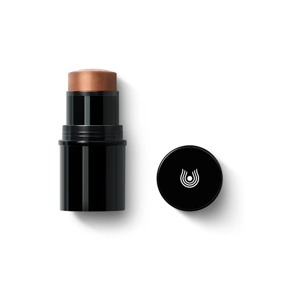 Lip To Cheek - Image 12