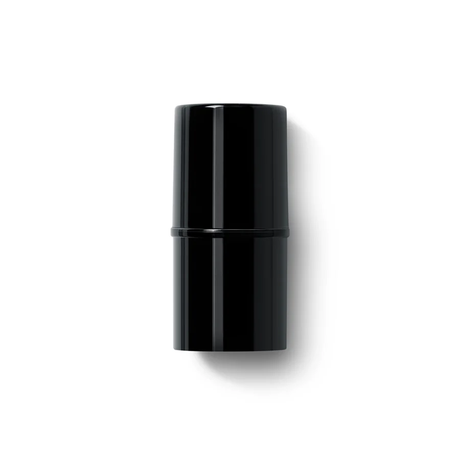 Lip To Cheek - Image 17